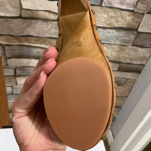 Authentic RED VALENTINO ITALIAN LEATHER STUDS CLOG - Picture 9 of 15